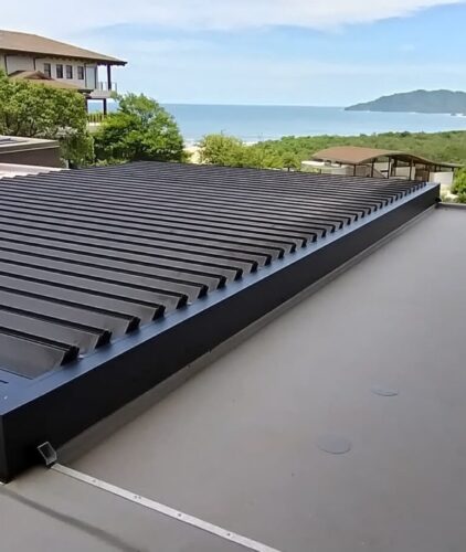 Pérgola Bioclimática en Senderos, Tamarindo.