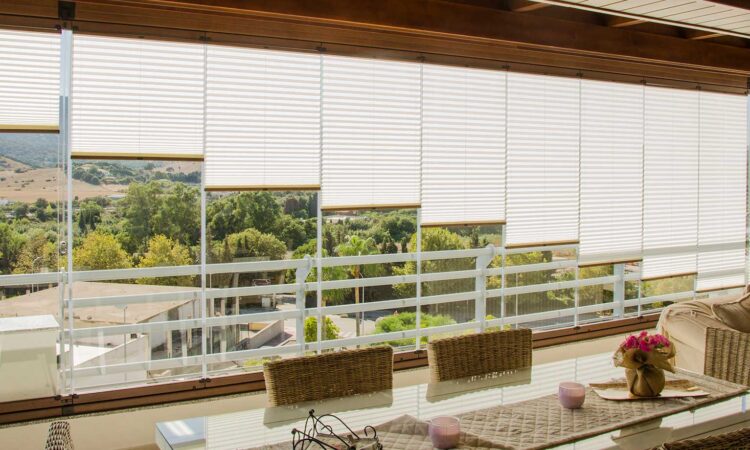 Toldos C3 Systems, Estores Enrollables y Cortinas Plisadas, Habitan Sun
